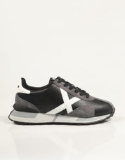 ZAPATILLAS MUNICH NEW SAPPORO en color Negro