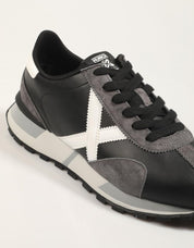 ZAPATILLAS MUNICH NEW SAPPORO en color Negro