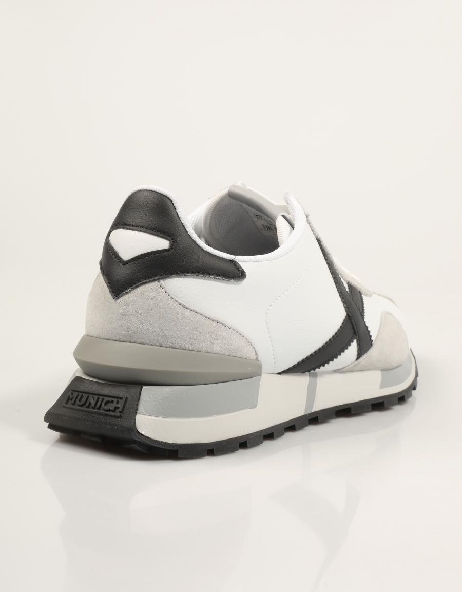 ZAPATILLAS MUNICH NEW SAPPORO en color Blanco