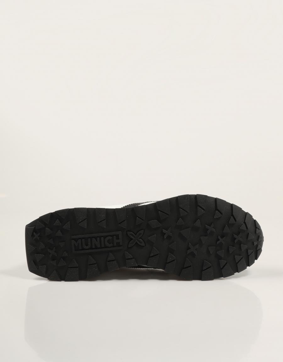 ZAPATILLAS MUNICH NEW SAPPORO en color Blanco