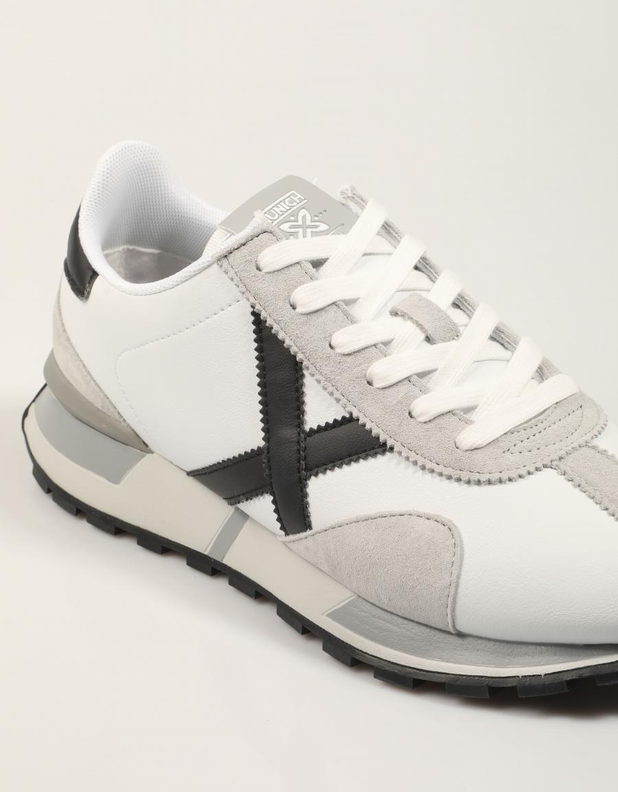 ZAPATILLAS MUNICH NEW SAPPORO en color Blanco