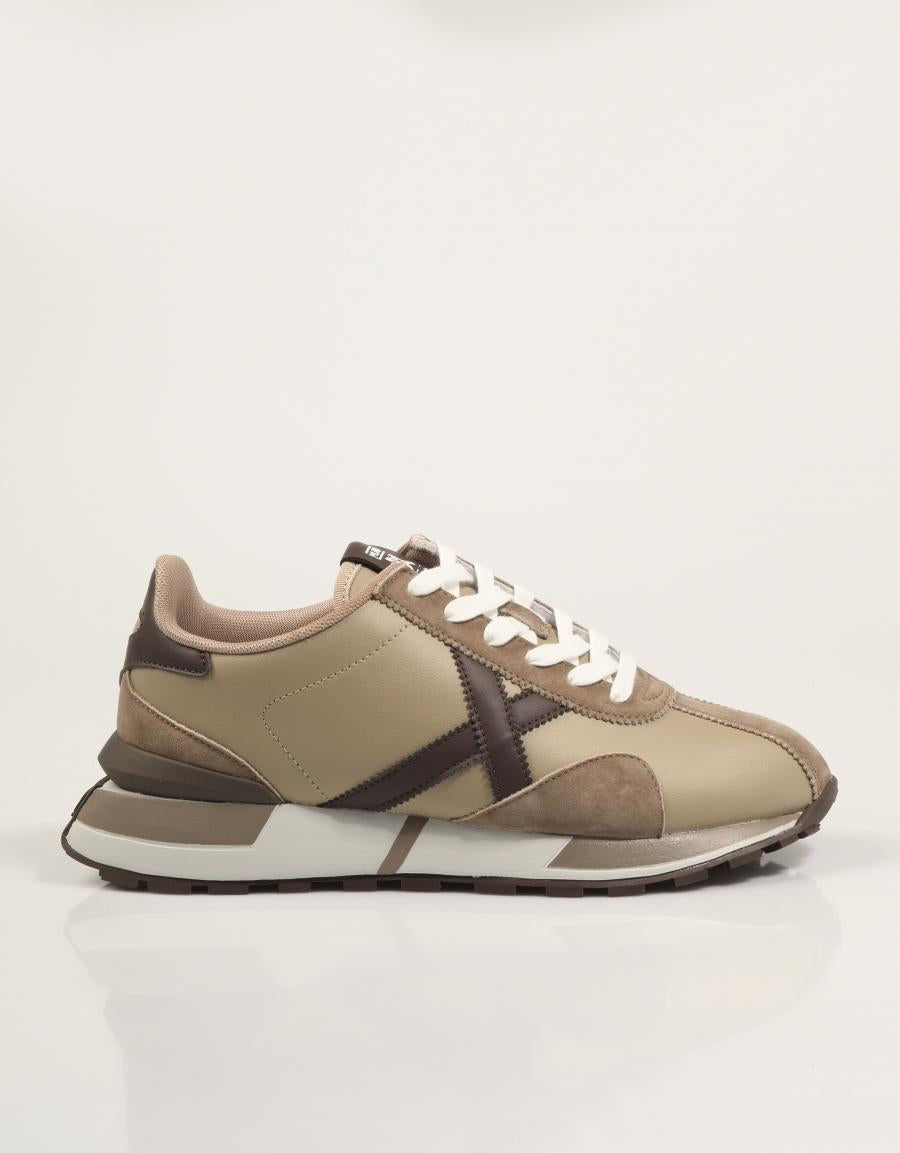 ZAPATILLAS MUNICH NEW SAPPORO en color Beige