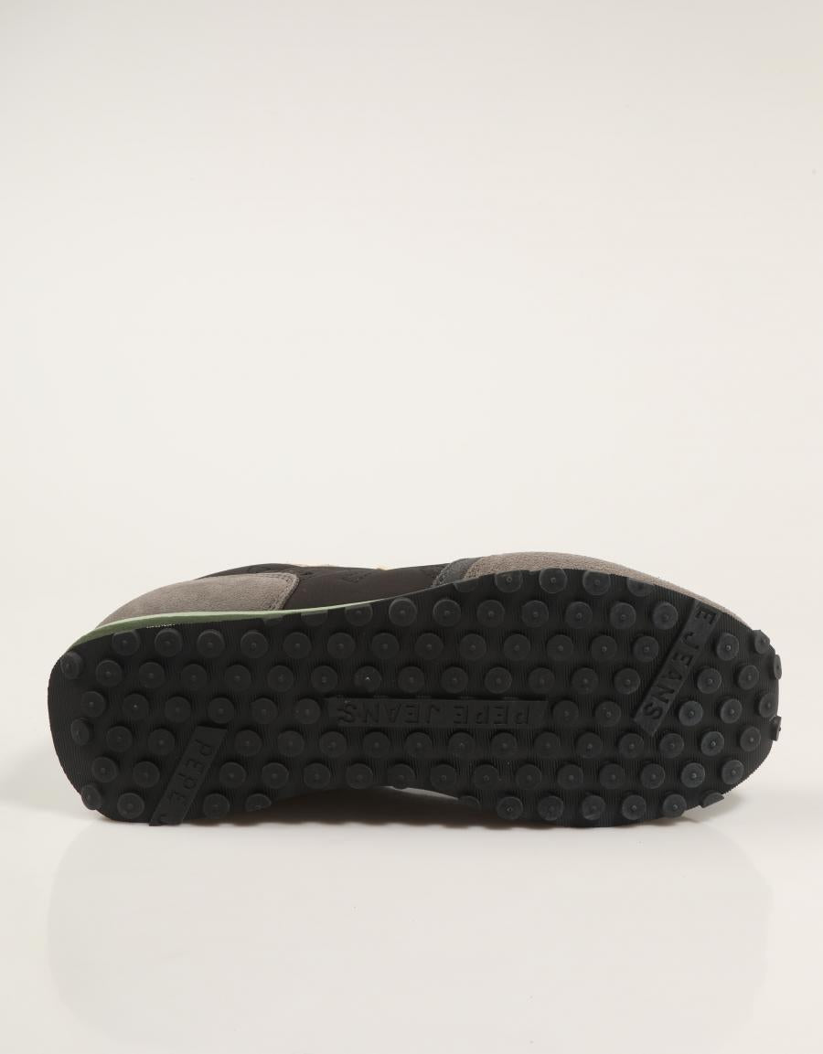 ZAPATILLAS PEPE JEANS FOSTER en color Negro