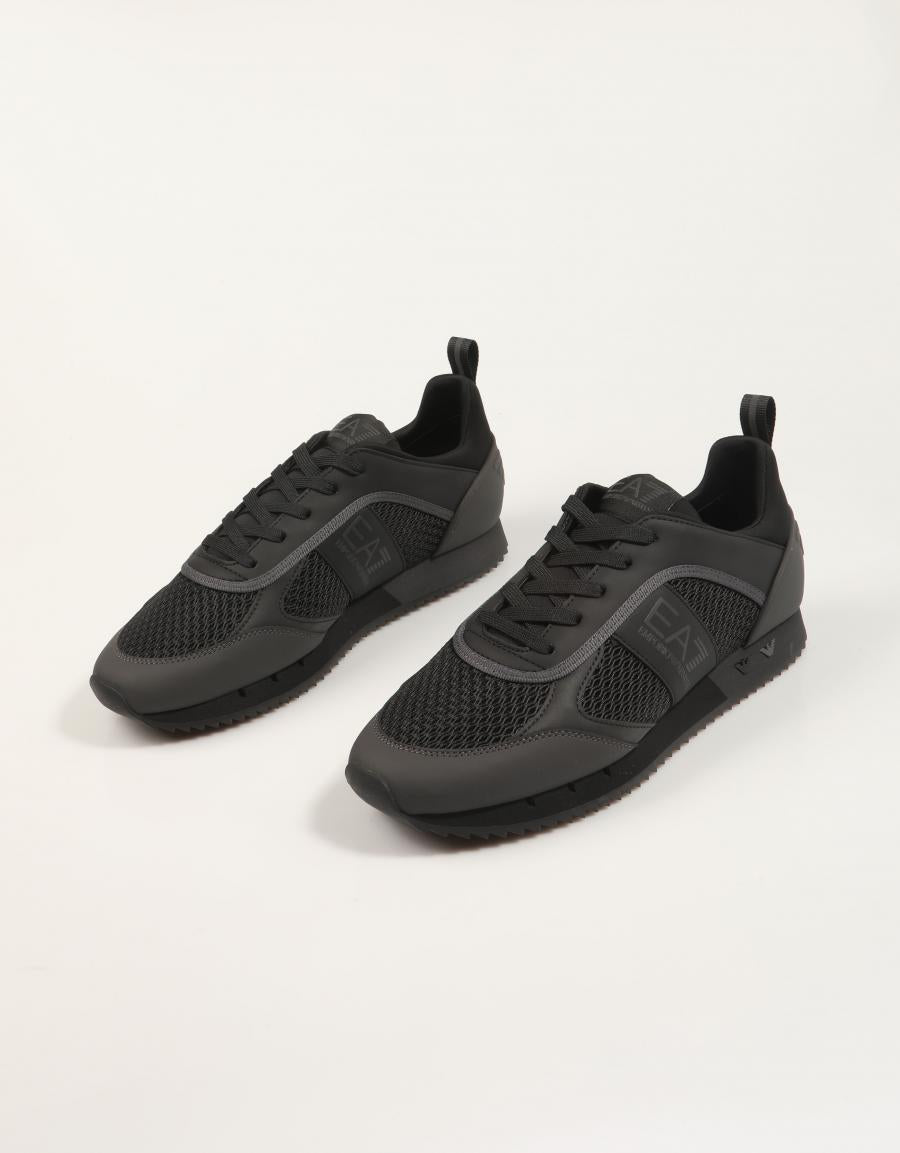ZAPATILLAS ARMANI EA7 ZAPATILLA MALLA en color Negro