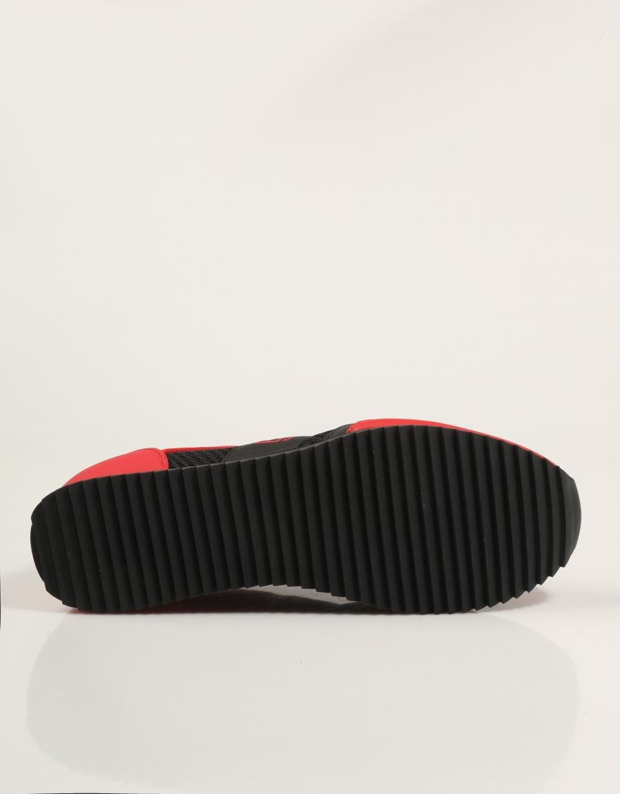 ZAPATILLAS ARMANI EA7 ZAPATILLA MALLA en color Rojo