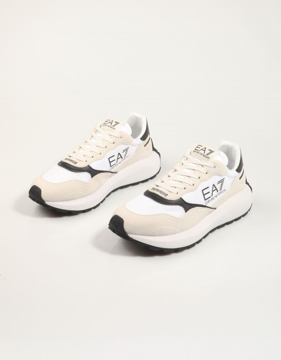 ZAPATILLAS ARMANI EA7 ZAPATILLA WADER MALLA en color Kaki