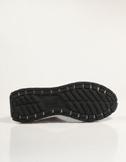 ZAPATILLAS ARMANI EA7 ZAPATILLA WADER MALLA en color Kaki