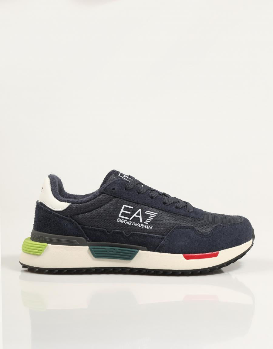 ZAPATILLAS ARMANI EA7 ZAPATILLA VINTAGE RUNNING en color Azul marino