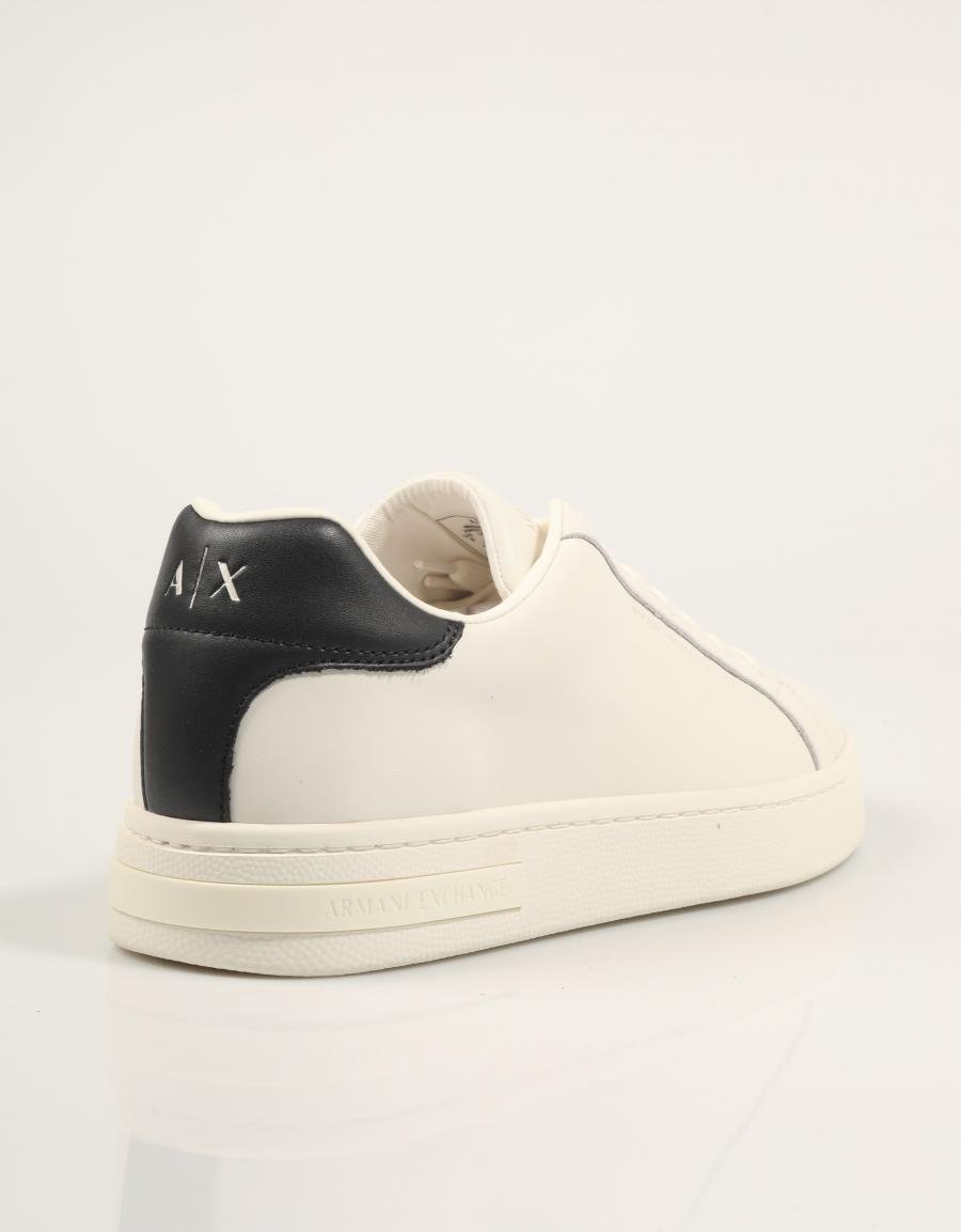 ZAPATILLAS ARMANI EXCHANGE SNEAKER LONDON ACTION LEATHER en color Blanco