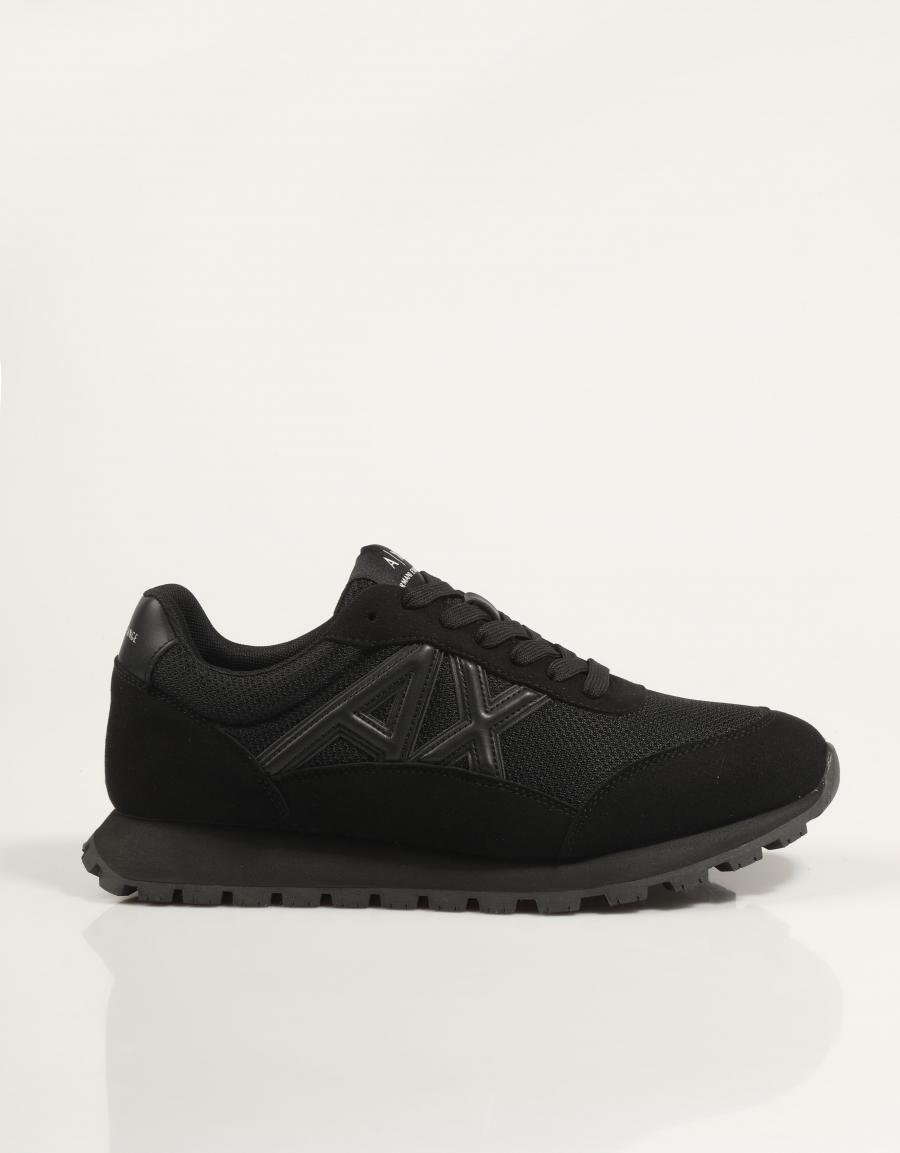 ZAPATILLAS ARMANI EXCHANGE XM001960 en color Negro