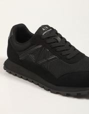 ZAPATILLAS ARMANI EXCHANGE XM001960 en color Negro