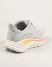 ZAPATILLAS HOKA CLIFTON 10 en color Gris