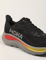 ZAPATILLAS HOKA CLIFTON 10 en color Negro