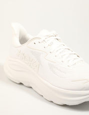 ZAPATILLAS HOKA CLIFTON 10 en color Blanco
