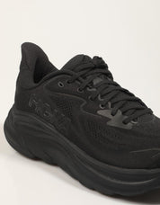 ZAPATILLAS HOKA CLIFTON 10 en color Negro
