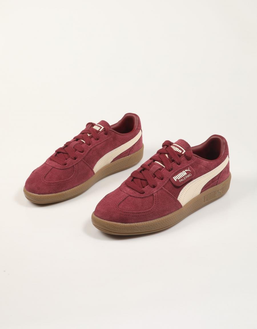 ZAPATILLAS PUMA PALERMO en color Burdeos