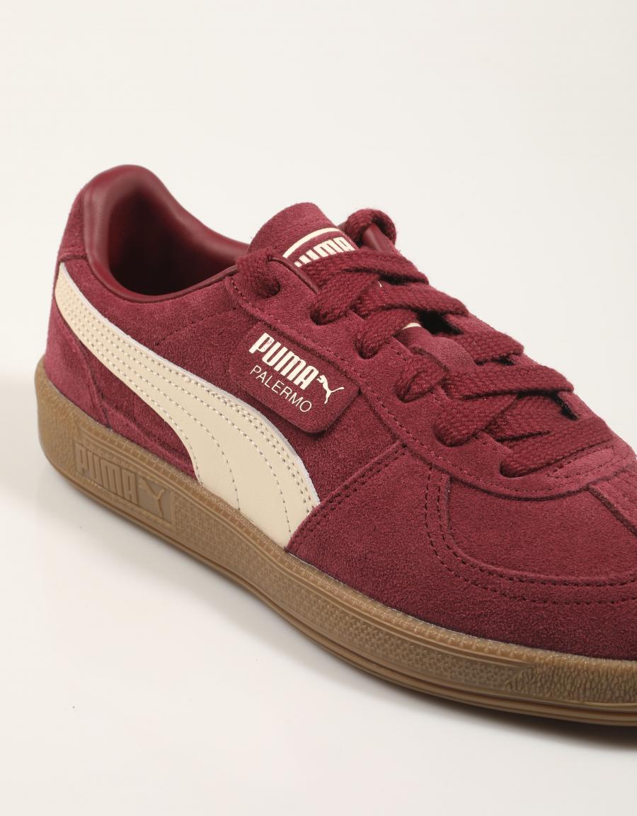 ZAPATILLAS PUMA PALERMO en color Burdeos