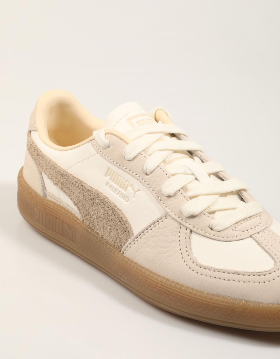 ZAPATILLAS PUMA PALERMO ELEVATED en color Hielo