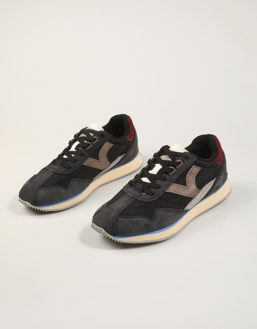 ZAPATILLAS VICTORIA 8812100 en color Negro