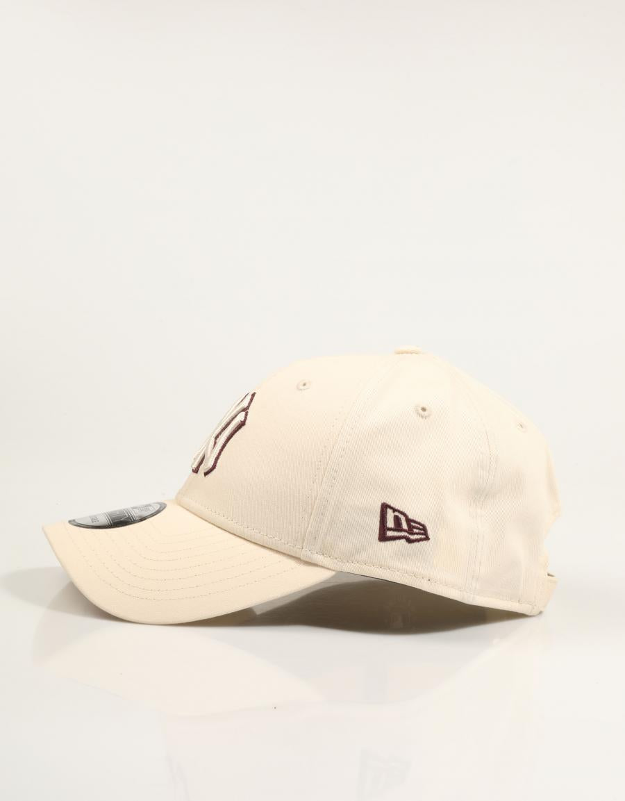 GORRA NEW ERA 9FORTY en color Beige