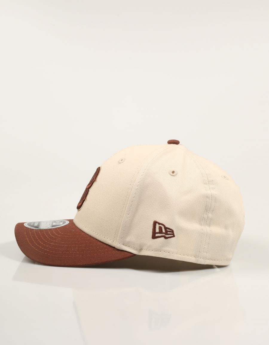 GORRA NEW ERA 9FORTY en color Beige
