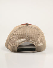 GORRA NEW ERA TRUCKER en color Cuero