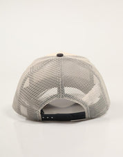 GORRA NEW ERA TRUCKER en color Beige