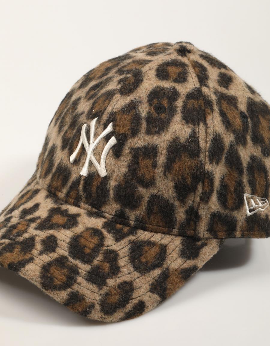 GORRA NEW ERA 9FORTY en color Marron