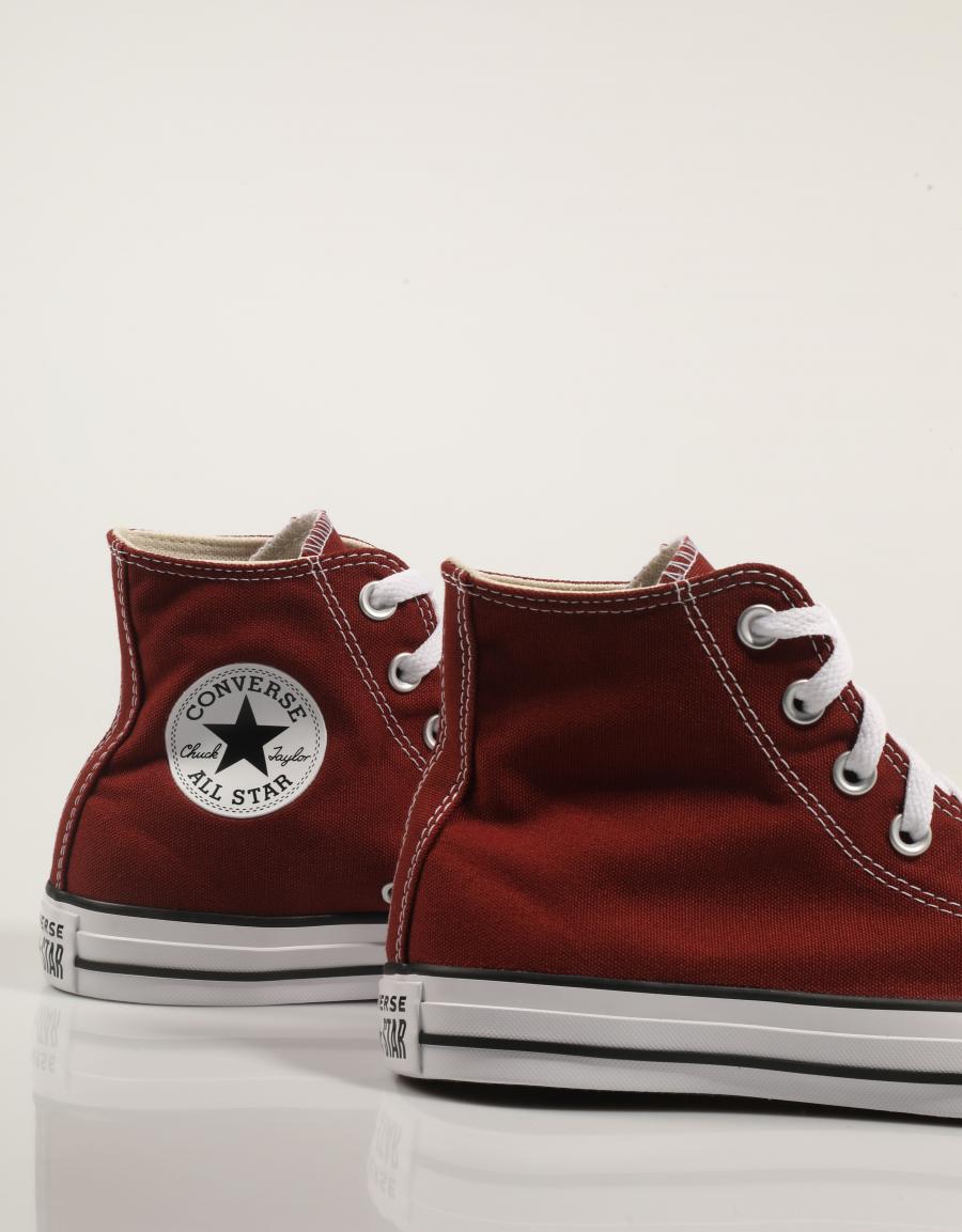 ZAPATILLAS CONVERSE CHUCK TAYLOR ALL STAR en color Burdeos
