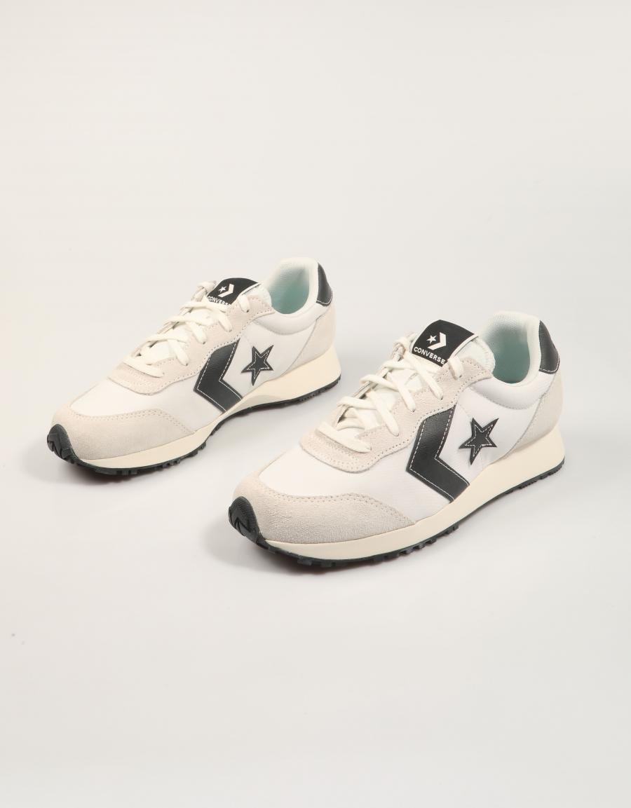 ZAPATILLAS CONVERSE OMEGA TRAINER en color Blanco