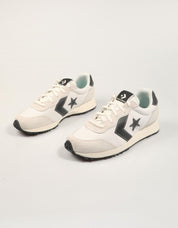 ZAPATILLAS CONVERSE OMEGA TRAINER en color Blanco