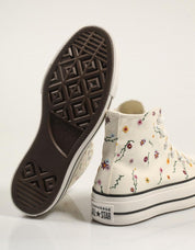 ZAPATILLAS CONVERSE CHUCK TAYLOR ALL STAR LIFT en color Hielo