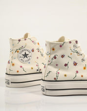 ZAPATILLAS CONVERSE CHUCK TAYLOR ALL STAR LIFT en color Hielo