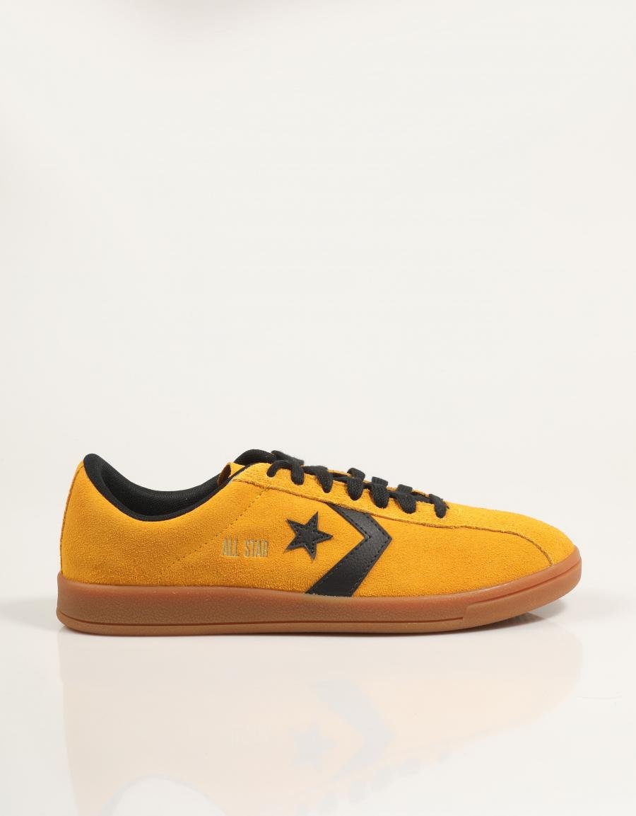 ZAPATILLAS CONVERSE CLASSIC TRAINER SUEDE en color Amarillo