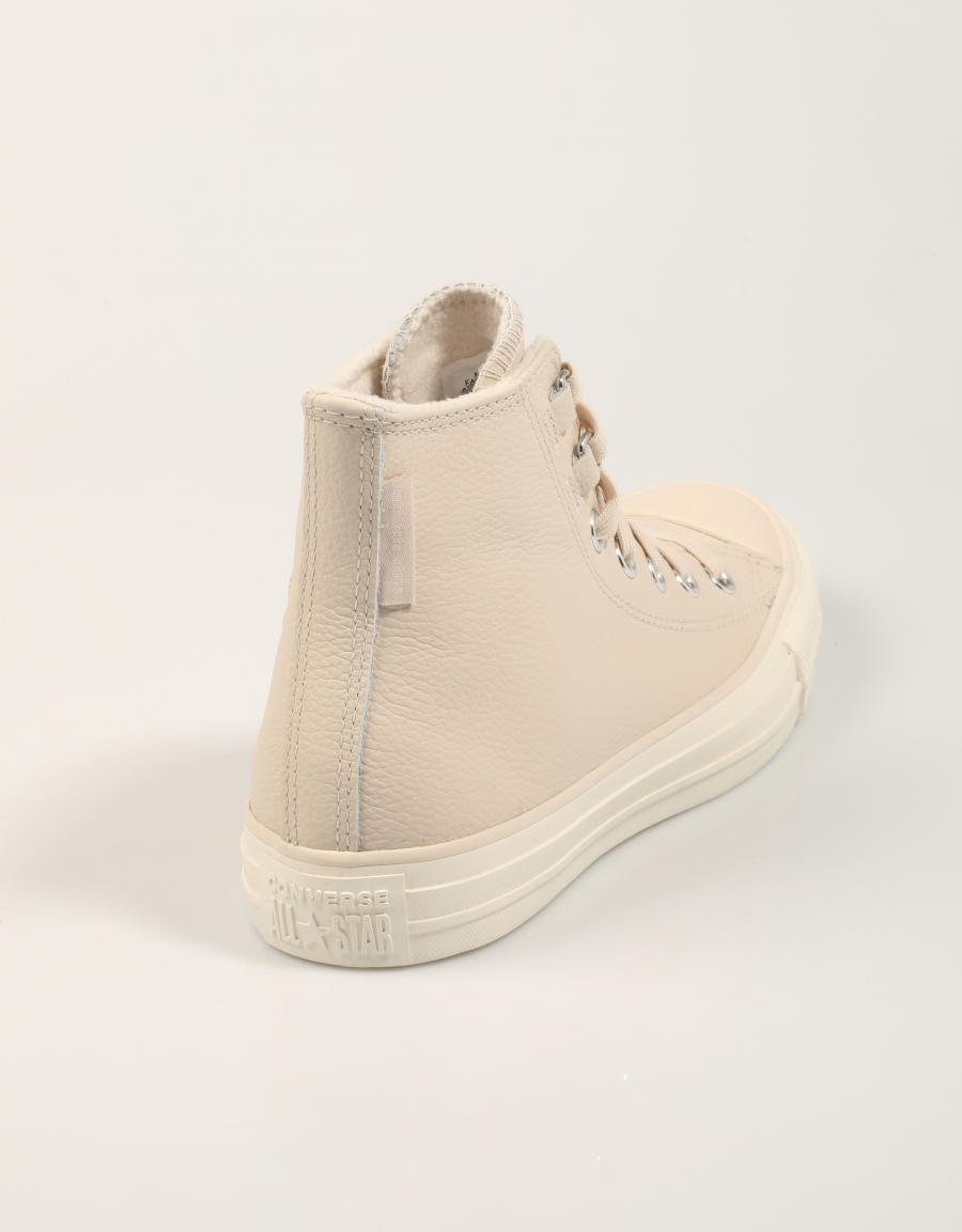 ZAPATILLAS CONVERSE CHUCK TAYLOR ALL STAR LEATHER en color Beige