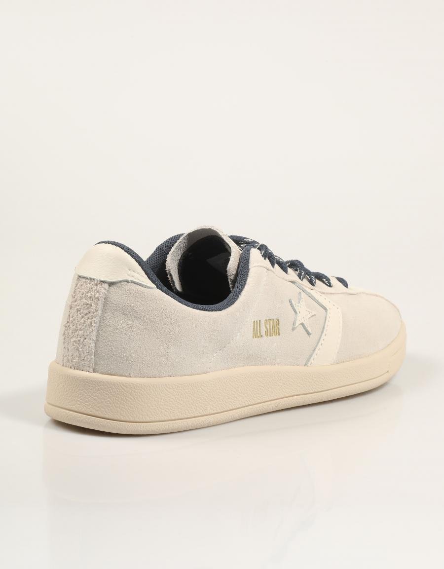 ZAPATILLAS CONVERSE ALL STAR CLASSIC TRAINER en color Beige