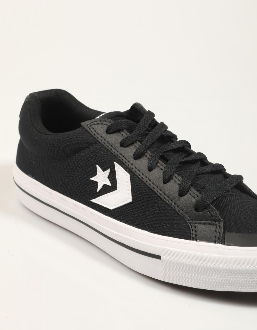 ZAPATILLAS CONVERSE SPORT CASUAL en color Negro