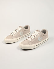 ZAPATILLAS CONVERSE SPORT CASUAL en color Beige