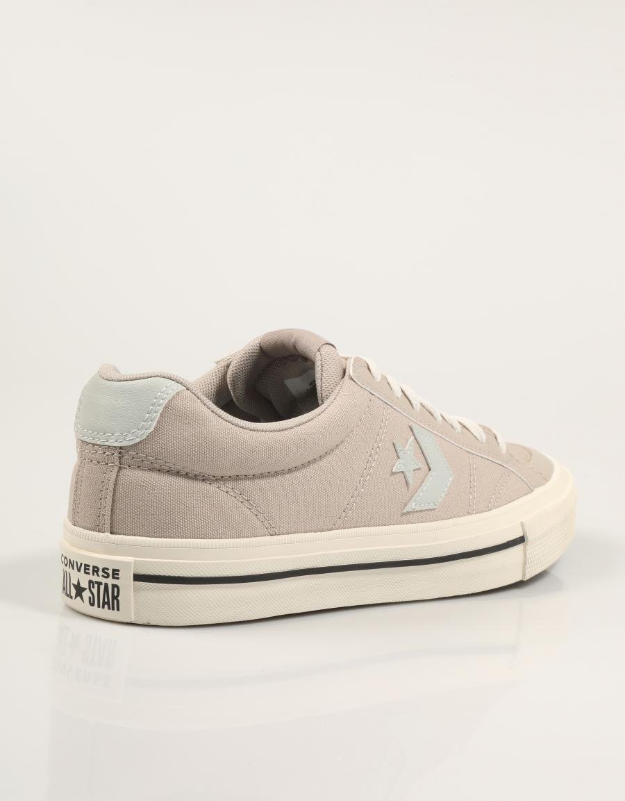 ZAPATILLAS CONVERSE SPORT CASUAL en color Beige