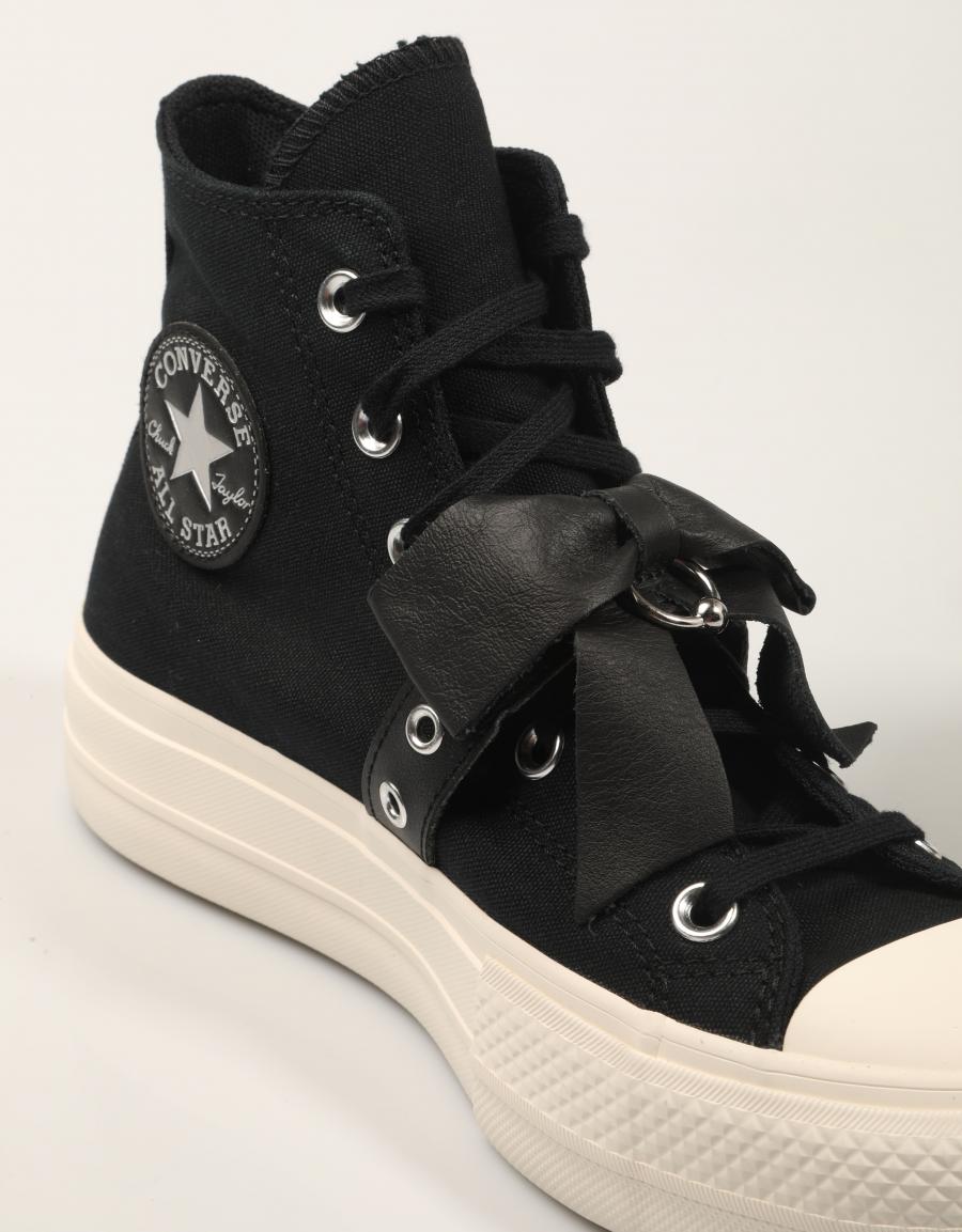 ZAPATILLAS CONVERSE CHUCK TAYLOR ALL STAR LIFT en color Negro