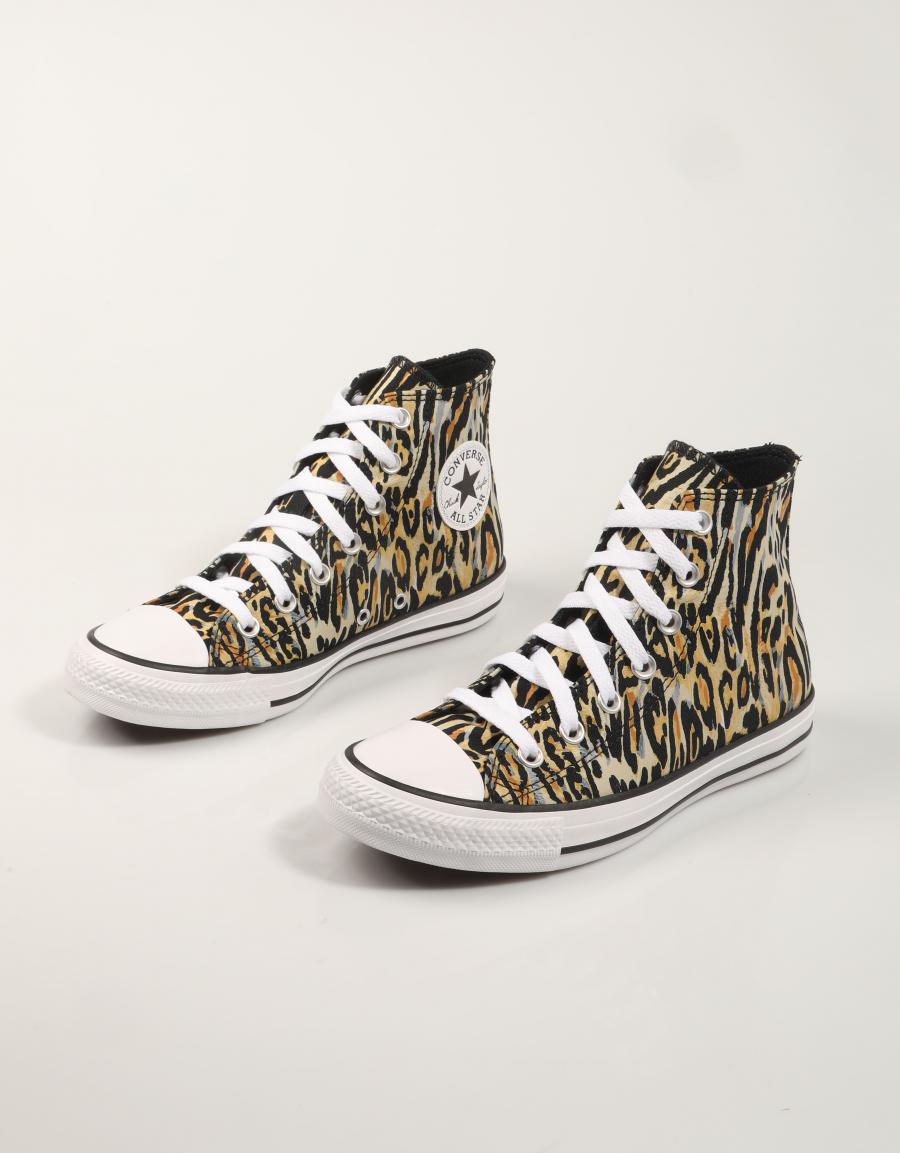 ZAPATILLAS CONVERSE CHUCK TAYLOR ALL STAR en color Multicolor