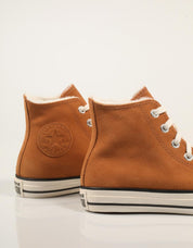 ZAPATILLAS CONVERSE CHUCK TAYLOR ALL STAR en color Cuero