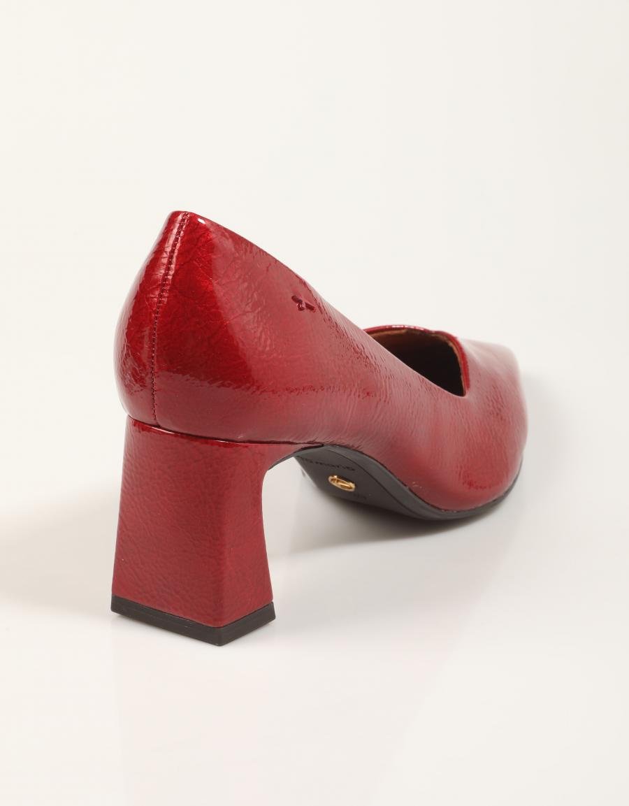 ZAPATOS VESTIR TAMARIS 22452 45 en color Burdeos