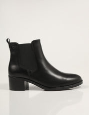 BOTINES TAMARIS 25026-41 en color Negro