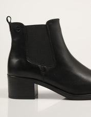 BOTINES TAMARIS 25026-41 en color Negro