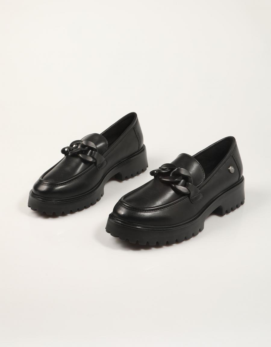 ZAPATOS XTI 144491 en color Negro