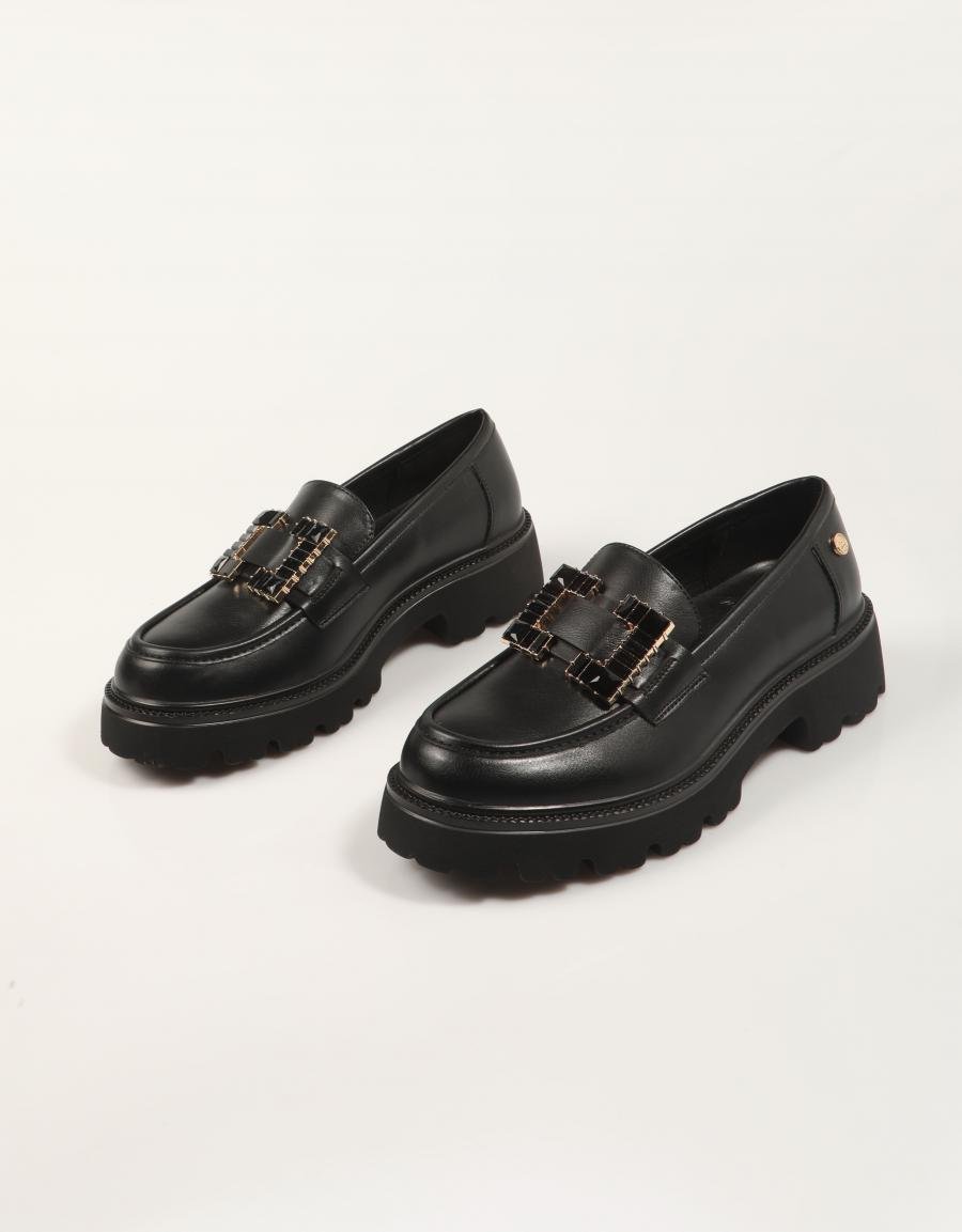 ZAPATOS XTI 144429 en color Negro