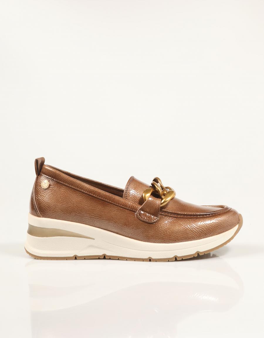 ZAPATOS XTI 144224 en color Beige