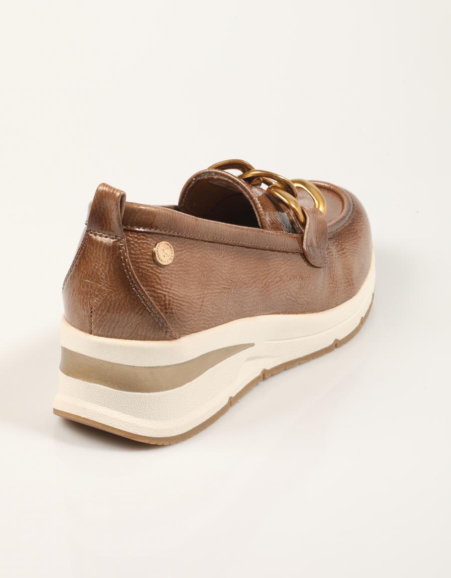 ZAPATOS XTI 144224 en color Beige