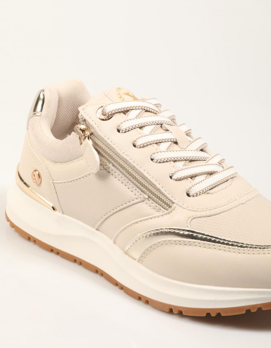 ZAPATILLAS XTI 144183 en color Beige